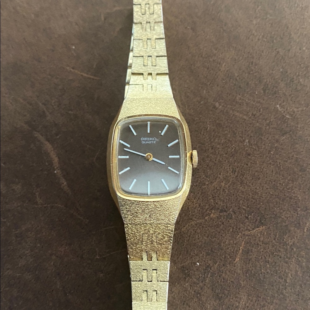 Vintage Ladies Seiko Gold Watch